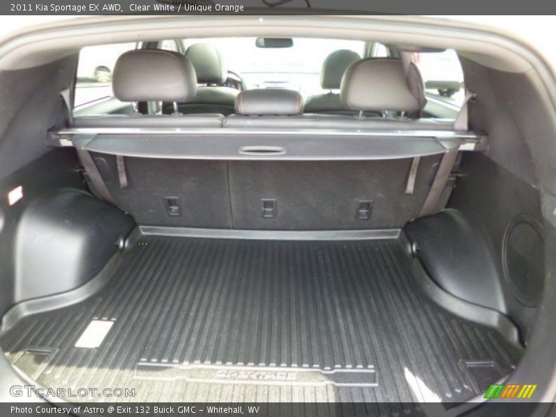 Clear White / Unique Orange 2011 Kia Sportage EX AWD