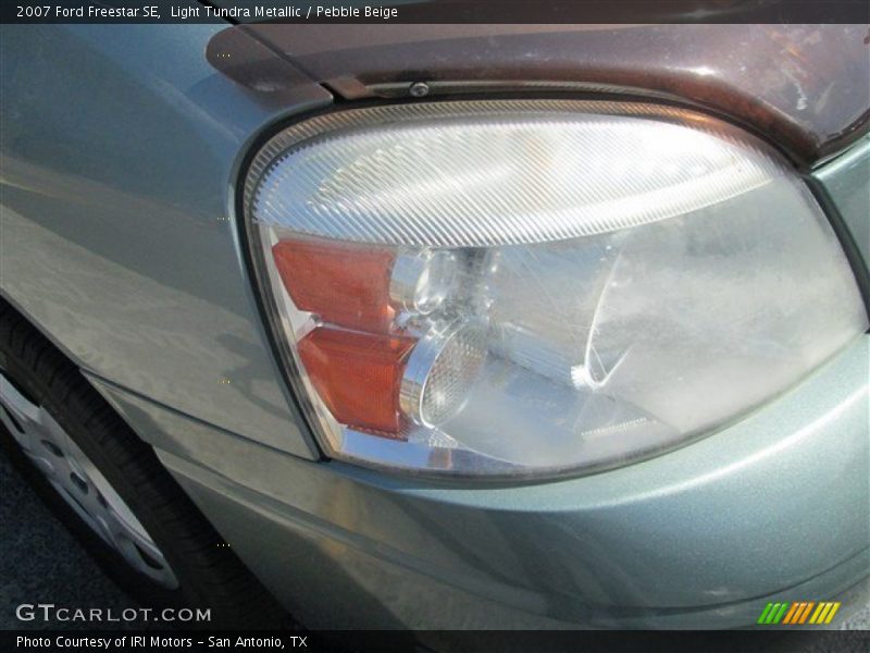 Light Tundra Metallic / Pebble Beige 2007 Ford Freestar SE