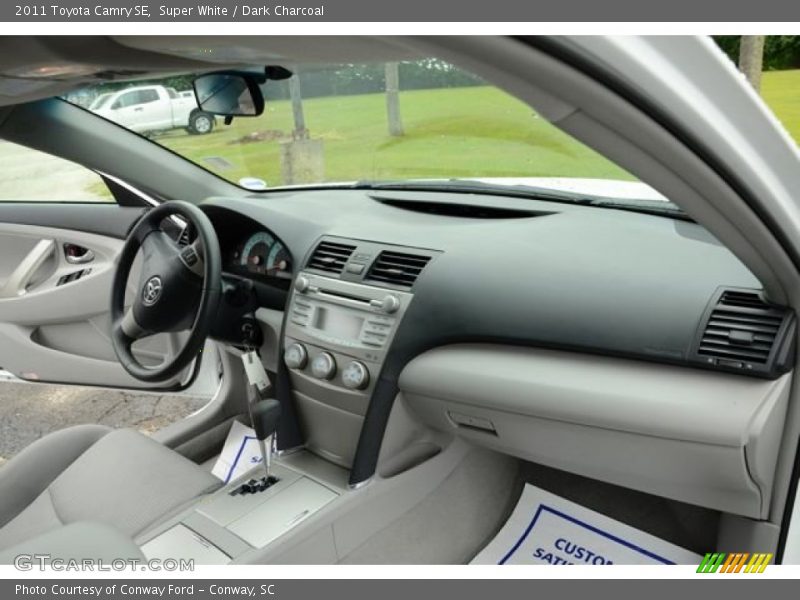 Super White / Dark Charcoal 2011 Toyota Camry SE