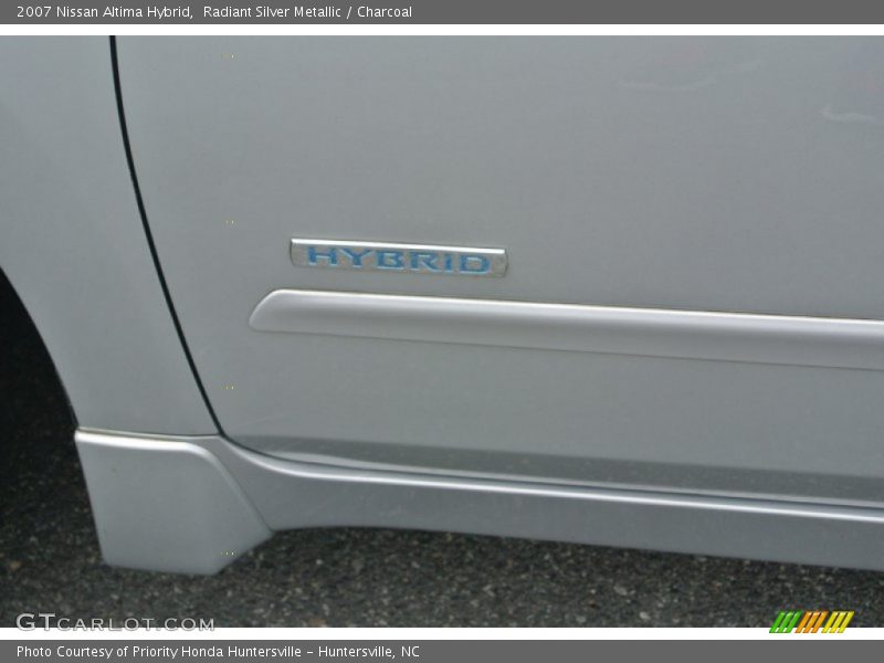 Radiant Silver Metallic / Charcoal 2007 Nissan Altima Hybrid