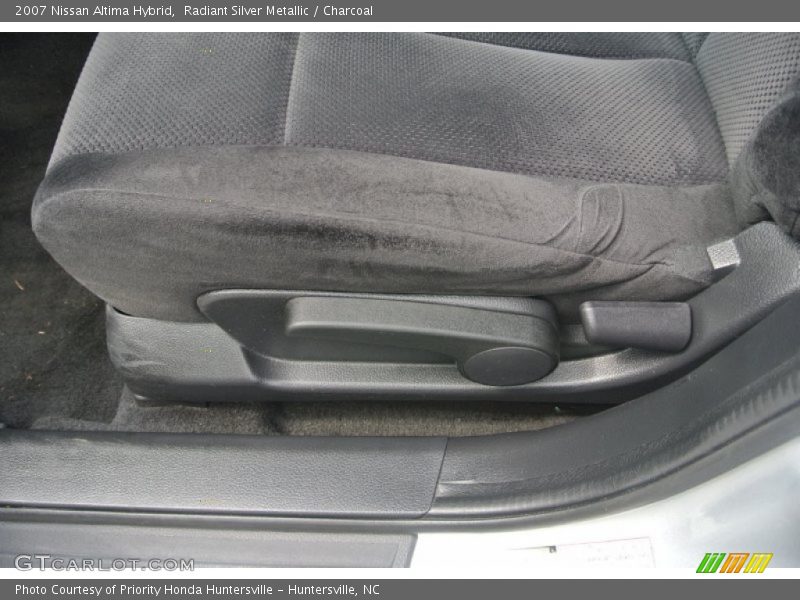 Radiant Silver Metallic / Charcoal 2007 Nissan Altima Hybrid