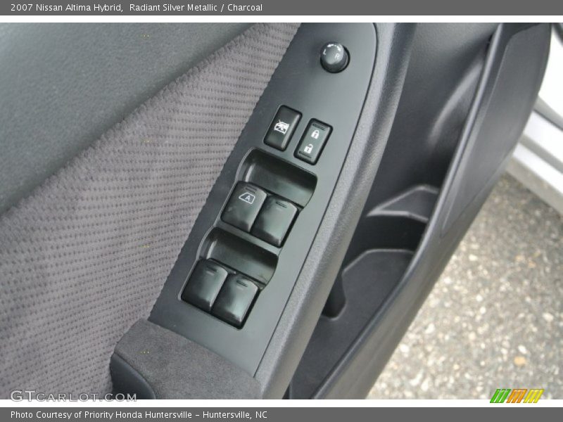 Radiant Silver Metallic / Charcoal 2007 Nissan Altima Hybrid