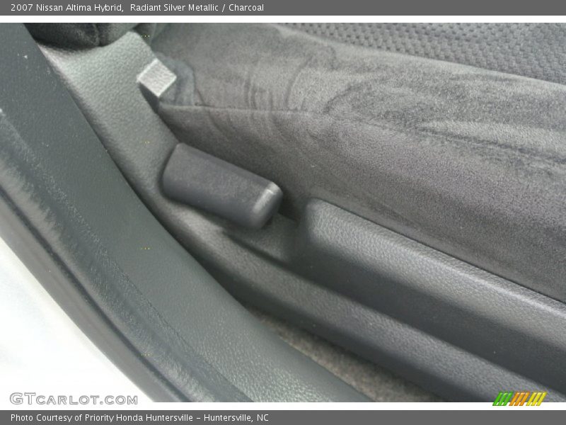 Radiant Silver Metallic / Charcoal 2007 Nissan Altima Hybrid