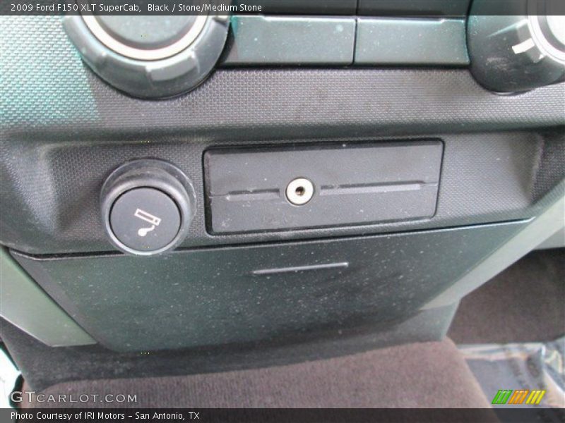 Black / Stone/Medium Stone 2009 Ford F150 XLT SuperCab