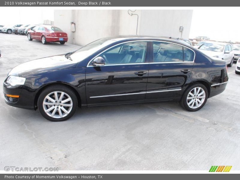 Deep Black / Black 2010 Volkswagen Passat Komfort Sedan