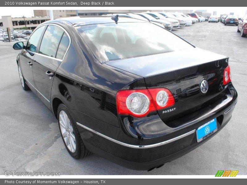 Deep Black / Black 2010 Volkswagen Passat Komfort Sedan