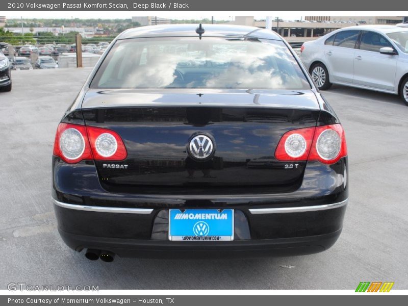 Deep Black / Black 2010 Volkswagen Passat Komfort Sedan