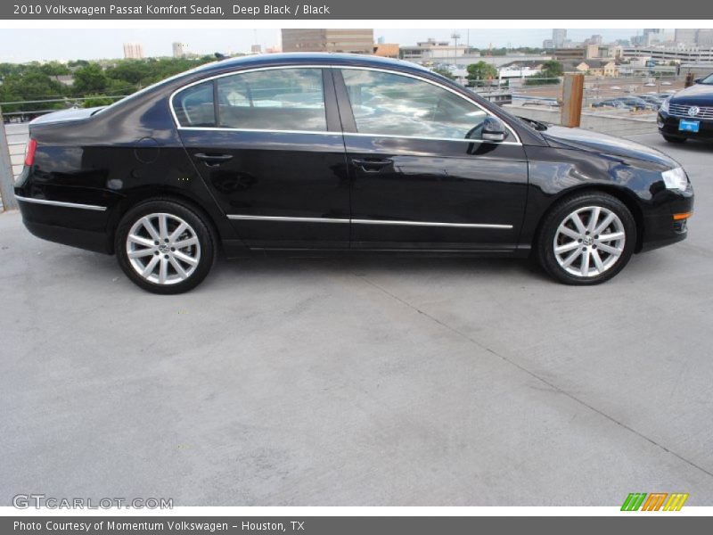Deep Black / Black 2010 Volkswagen Passat Komfort Sedan