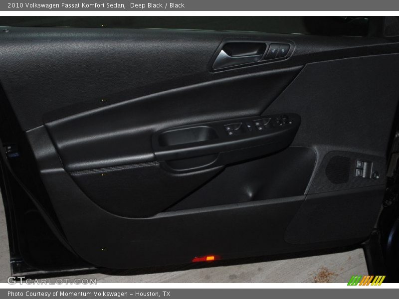 Deep Black / Black 2010 Volkswagen Passat Komfort Sedan