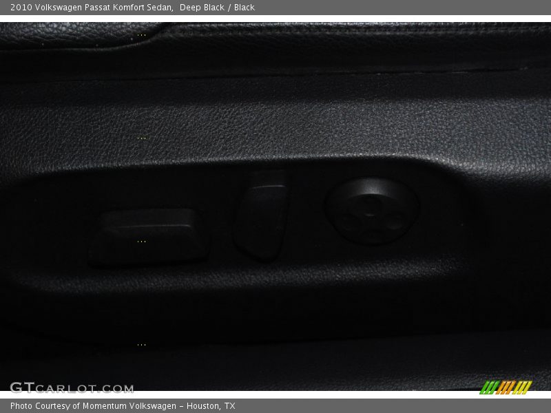Deep Black / Black 2010 Volkswagen Passat Komfort Sedan