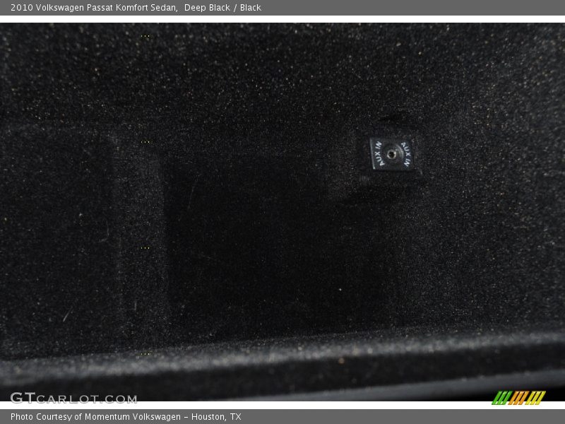 Deep Black / Black 2010 Volkswagen Passat Komfort Sedan