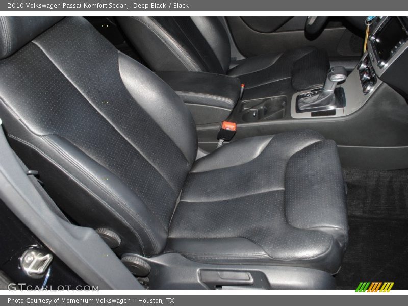 Deep Black / Black 2010 Volkswagen Passat Komfort Sedan