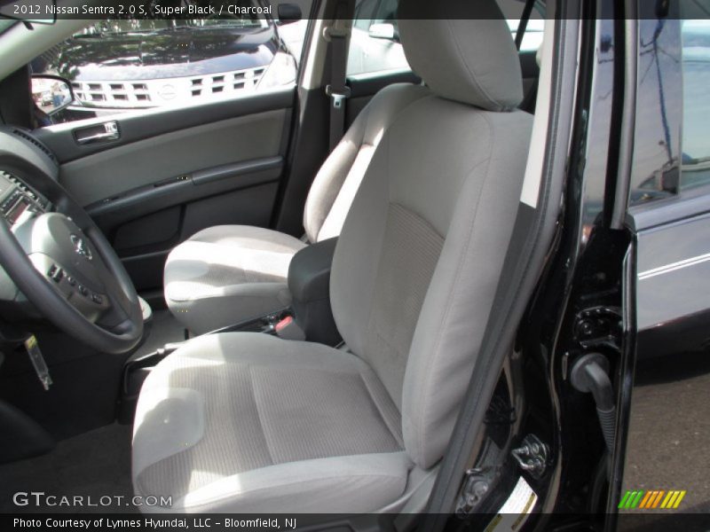 Super Black / Charcoal 2012 Nissan Sentra 2.0 S