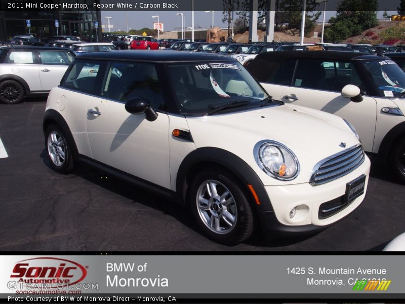 Pepper White / Carbon Black 2011 Mini Cooper Hardtop
