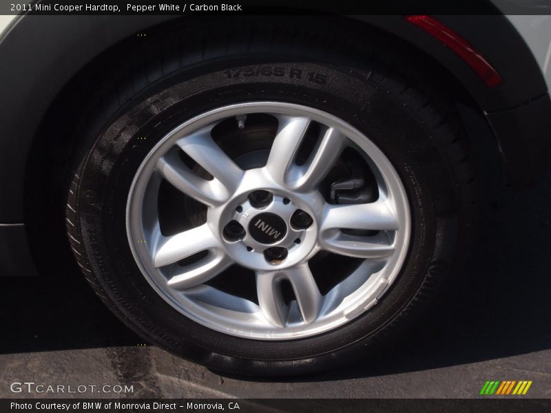 Pepper White / Carbon Black 2011 Mini Cooper Hardtop