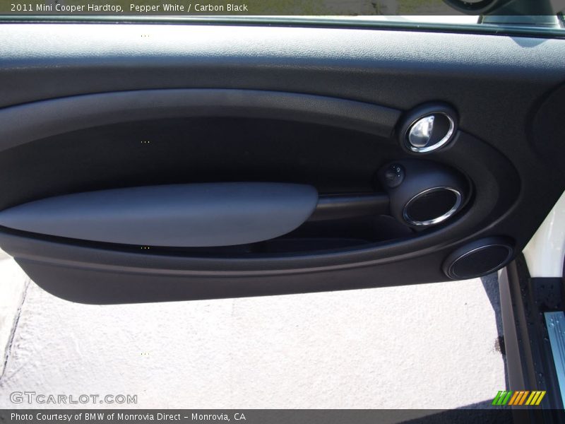 Pepper White / Carbon Black 2011 Mini Cooper Hardtop