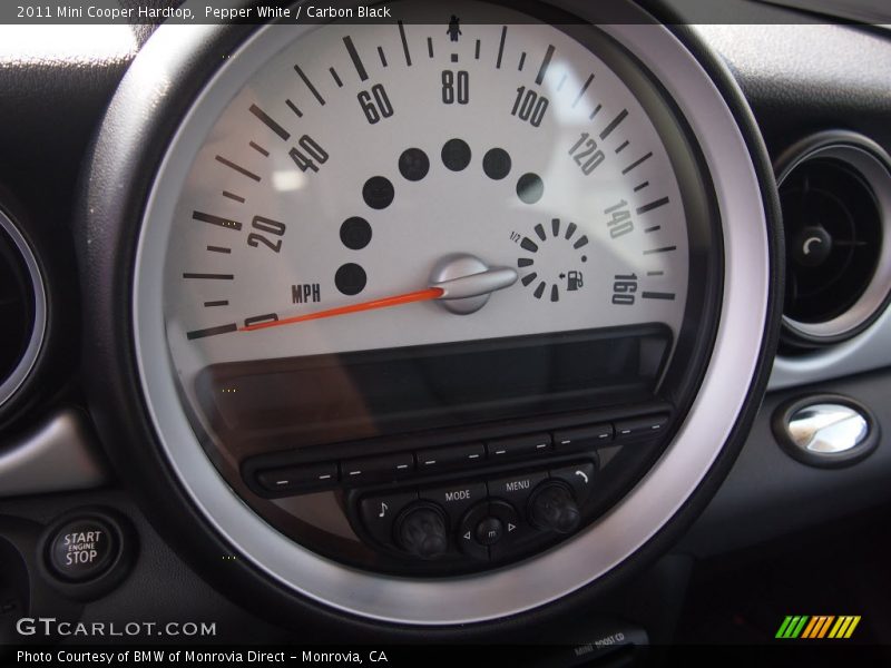 Pepper White / Carbon Black 2011 Mini Cooper Hardtop