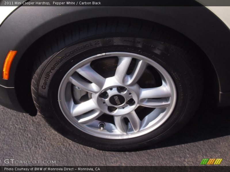 Pepper White / Carbon Black 2011 Mini Cooper Hardtop