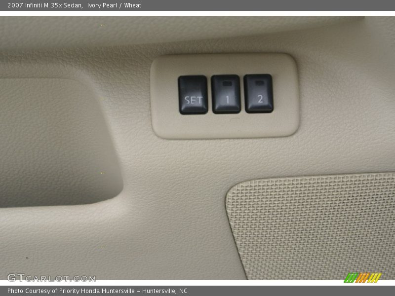 Ivory Pearl / Wheat 2007 Infiniti M 35x Sedan