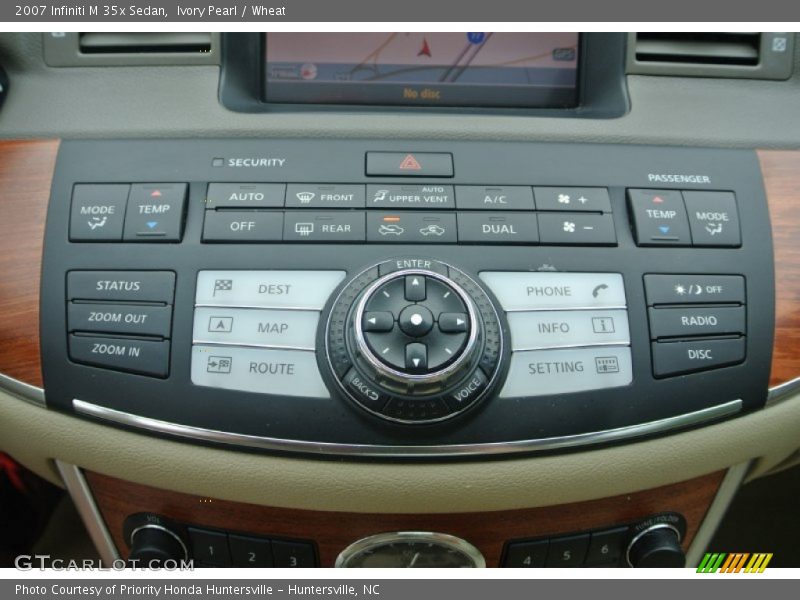 Controls of 2007 M 35x Sedan