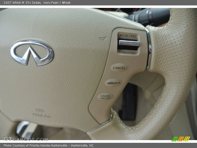 Controls of 2007 M 35x Sedan
