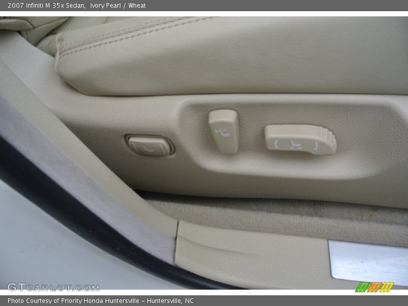 Ivory Pearl / Wheat 2007 Infiniti M 35x Sedan