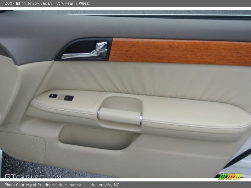 Ivory Pearl / Wheat 2007 Infiniti M 35x Sedan