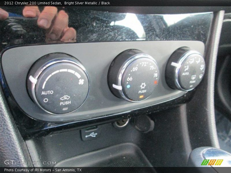 Bright Silver Metallic / Black 2012 Chrysler 200 Limited Sedan