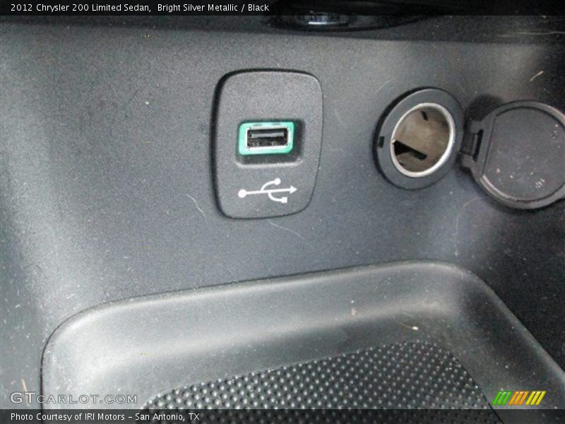 Bright Silver Metallic / Black 2012 Chrysler 200 Limited Sedan