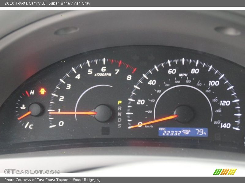 Super White / Ash Gray 2010 Toyota Camry LE