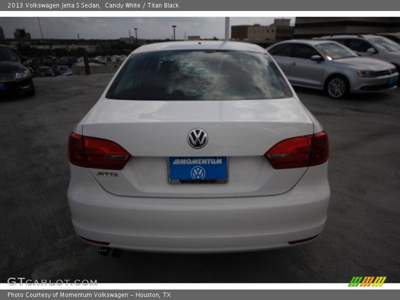 Candy White / Titan Black 2013 Volkswagen Jetta S Sedan