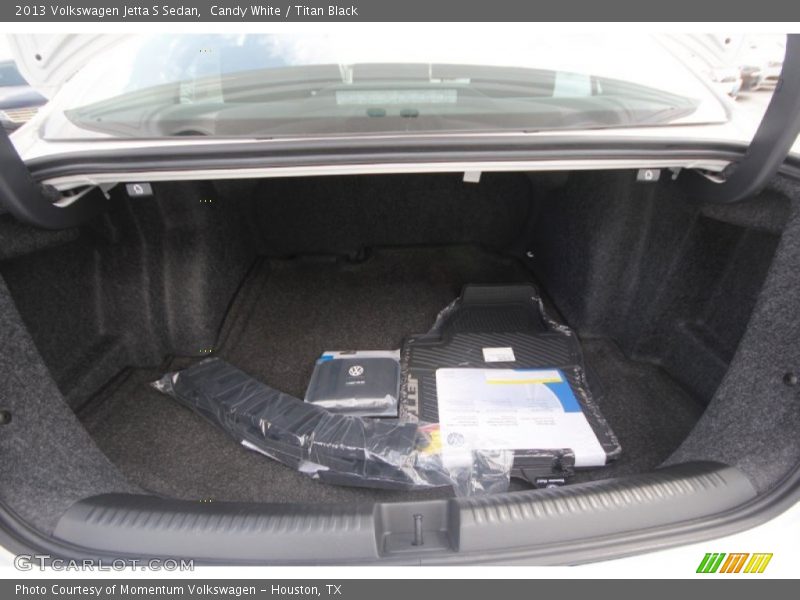 Candy White / Titan Black 2013 Volkswagen Jetta S Sedan