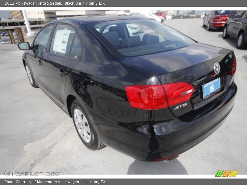Black Uni / Titan Black 2013 Volkswagen Jetta S Sedan
