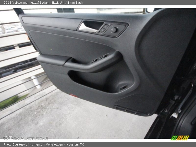 Black Uni / Titan Black 2013 Volkswagen Jetta S Sedan