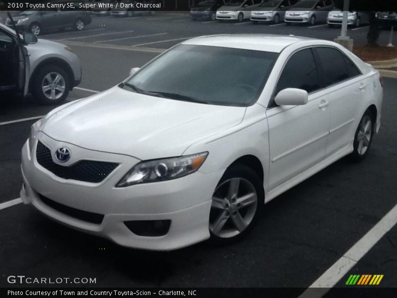 Super White / Dark Charcoal 2010 Toyota Camry SE