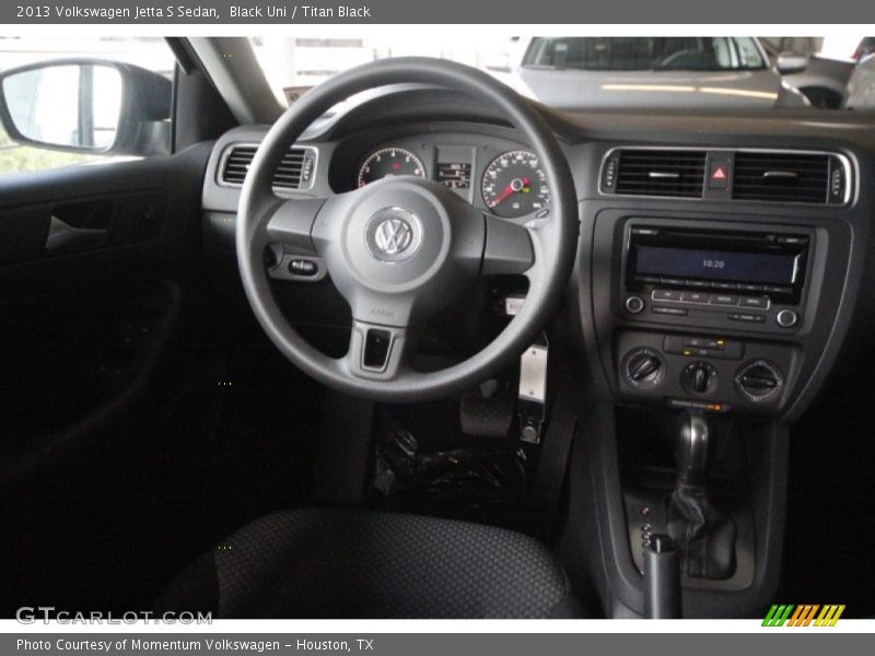 Black Uni / Titan Black 2013 Volkswagen Jetta S Sedan