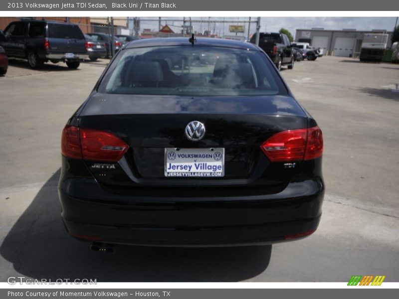 Black Uni / Titan Black 2013 Volkswagen Jetta TDI Sedan