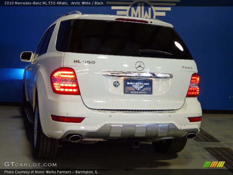 Arctic White / Black 2010 Mercedes-Benz ML 550 4Matic