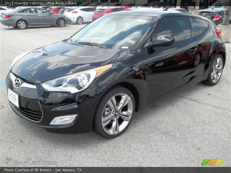 Ultra Black / Black 2013 Hyundai Veloster