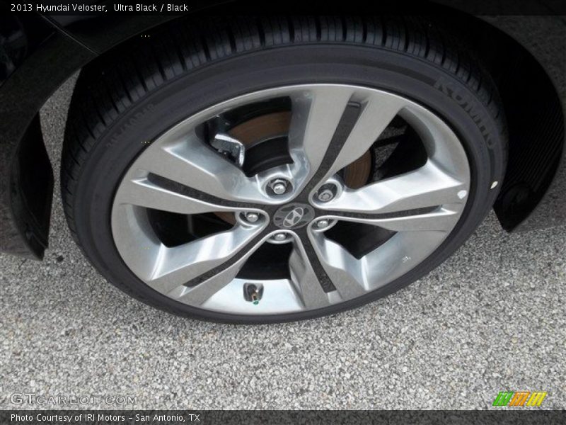 Ultra Black / Black 2013 Hyundai Veloster