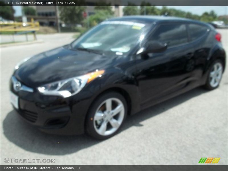Ultra Black / Gray 2013 Hyundai Veloster