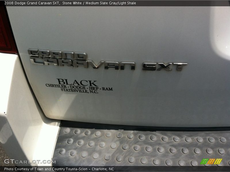 Stone White / Medium Slate Gray/Light Shale 2008 Dodge Grand Caravan SXT