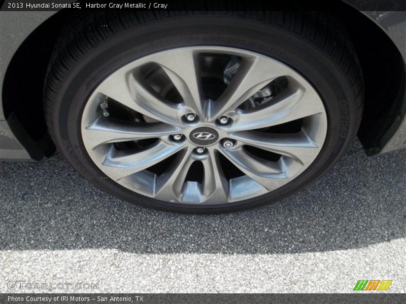 Harbor Gray Metallic / Gray 2013 Hyundai Sonata SE