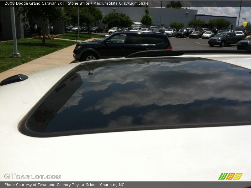 Stone White / Medium Slate Gray/Light Shale 2008 Dodge Grand Caravan SXT