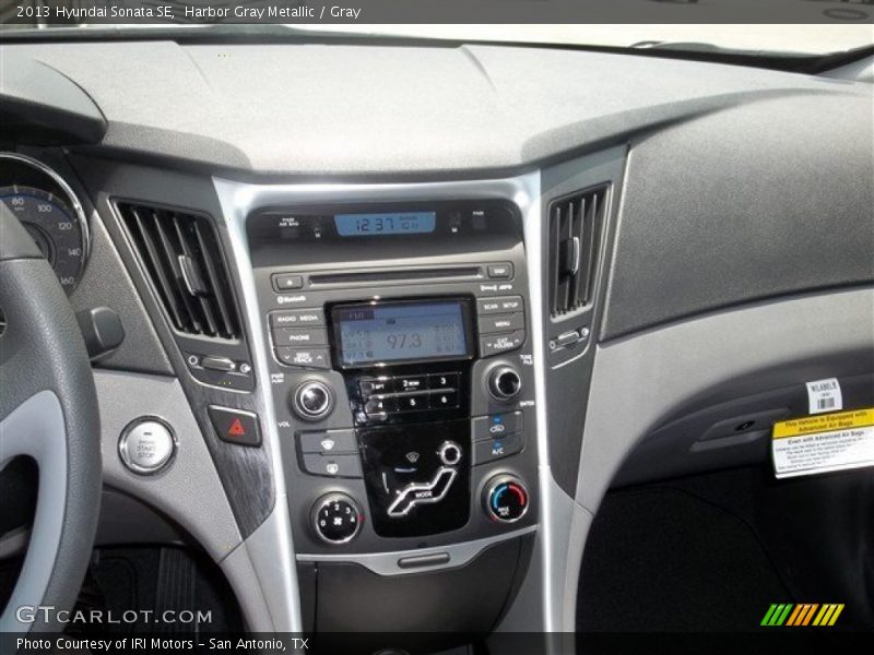 Harbor Gray Metallic / Gray 2013 Hyundai Sonata SE