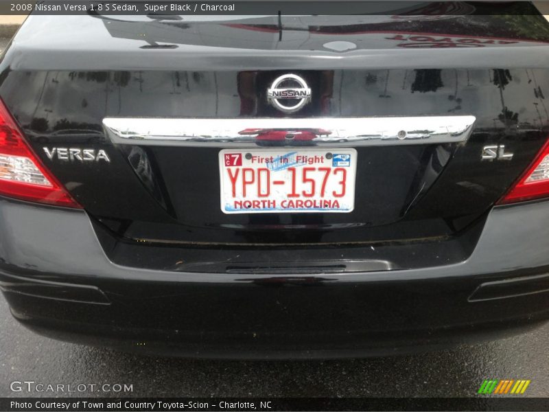 Super Black / Charcoal 2008 Nissan Versa 1.8 S Sedan