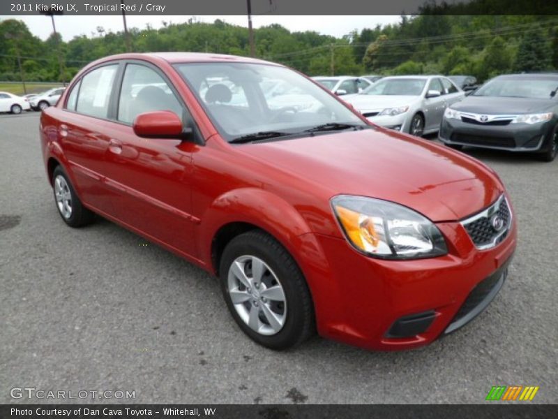 Front 3/4 View of 2011 Rio LX