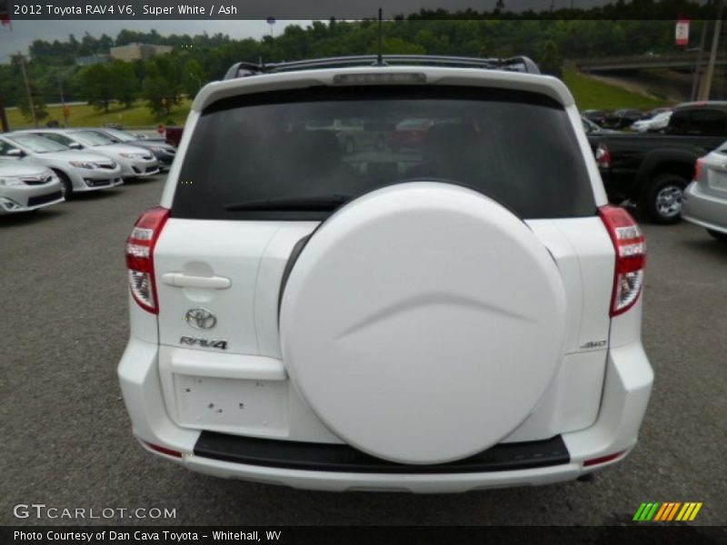 Super White / Ash 2012 Toyota RAV4 V6