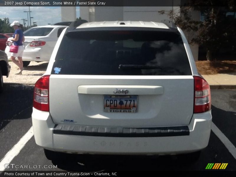 Stone White / Pastel Slate Gray 2007 Jeep Compass Sport