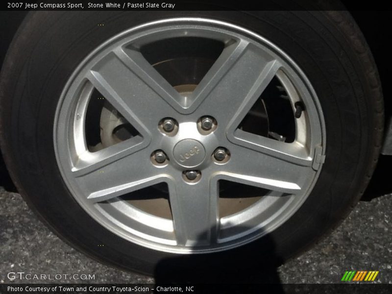 Stone White / Pastel Slate Gray 2007 Jeep Compass Sport